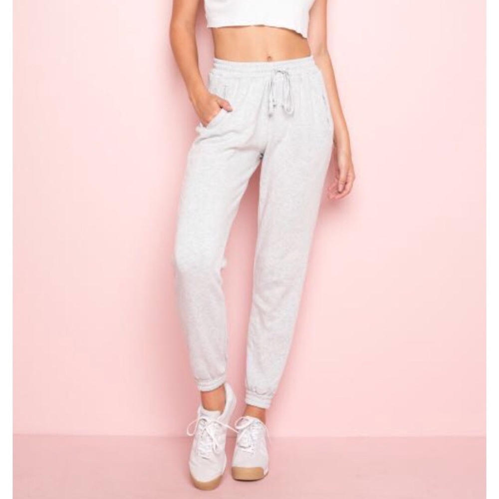 BRANDY MELVILLE SWEATPANTS